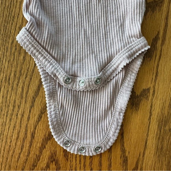 Jamie Kay Organic Cotton Modal Singlet Bodysuit in Blossom, size 3-6M - Picture 3 of 10